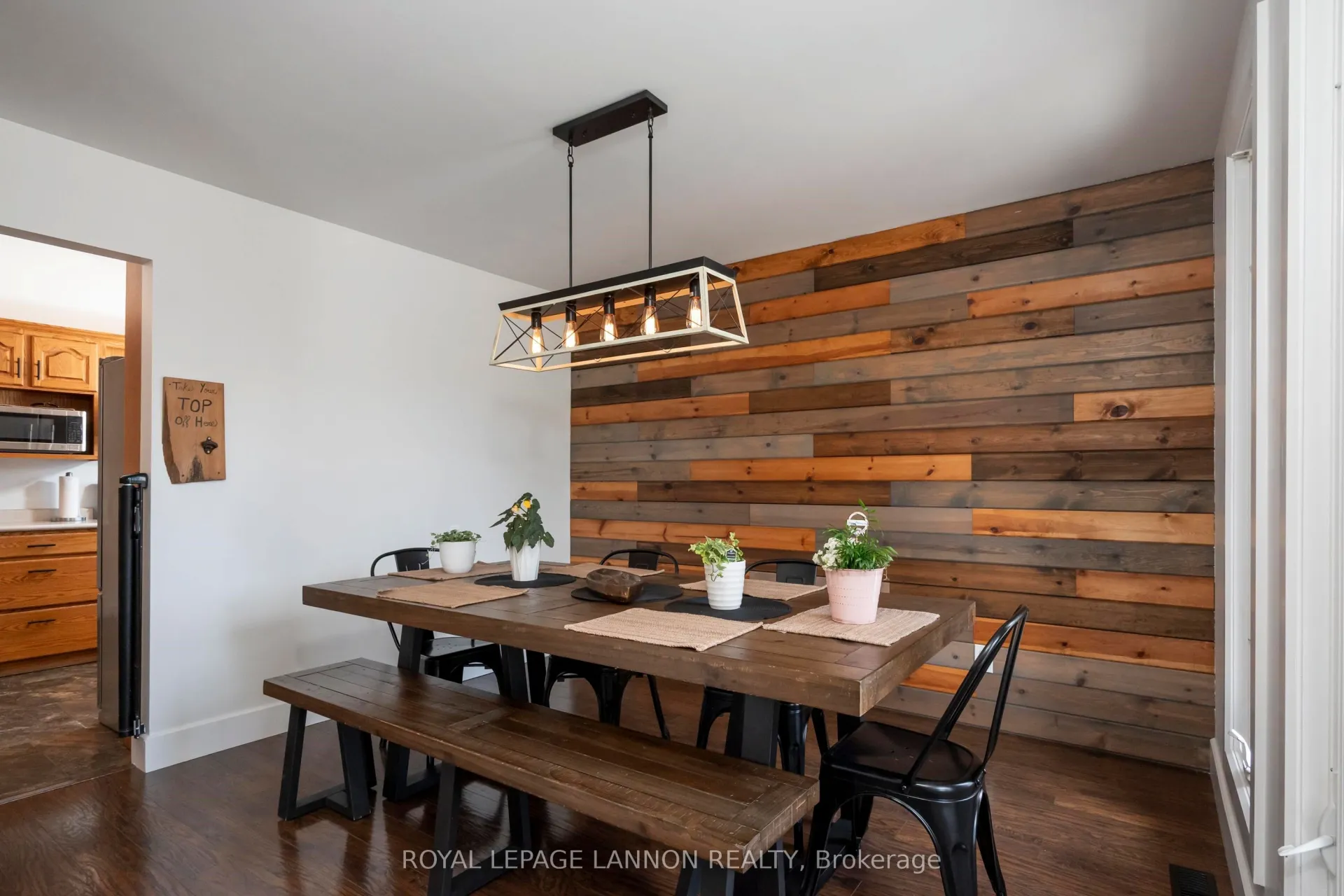 Photo 8 of 148 Nottingham Crescent, Thunder Bay, John Street North — HOMEH