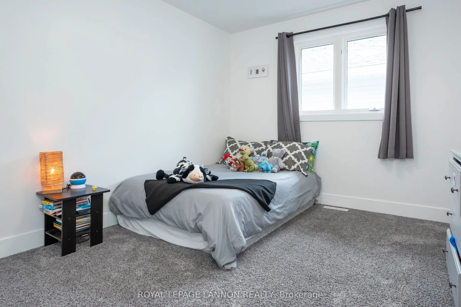 Photo 15 of 148 Nottingham Crescent, Thunder Bay, John Street North — HOMEH