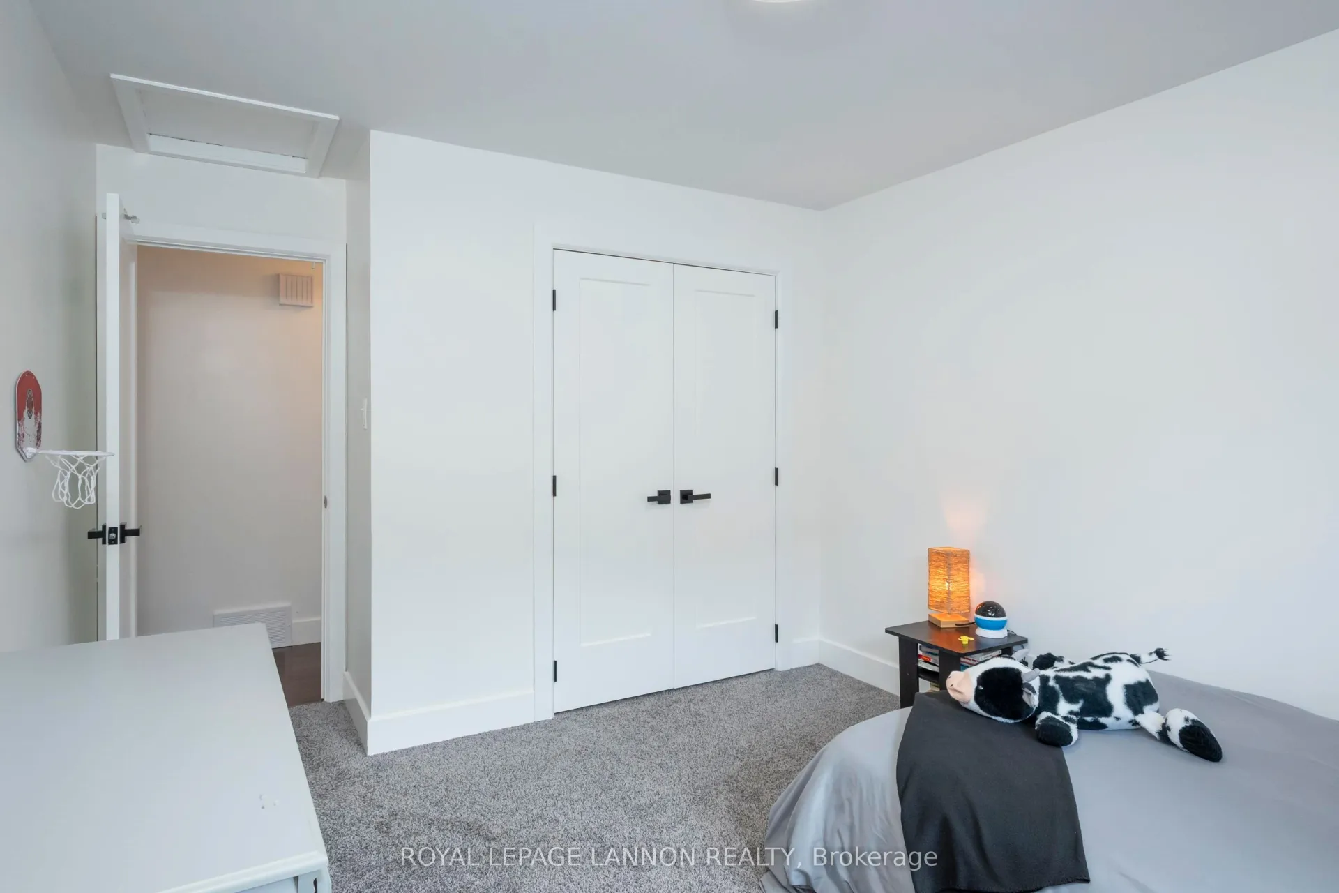 Photo 17 of 148 Nottingham Crescent, Thunder Bay, John Street North — HOMEH