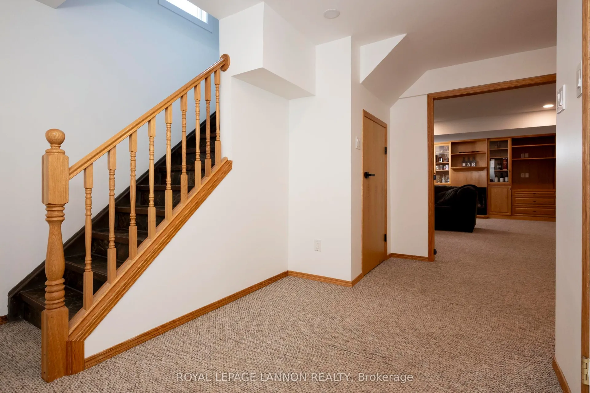 Photo 30 of 148 Nottingham Crescent, Thunder Bay, John Street North — HOMEH