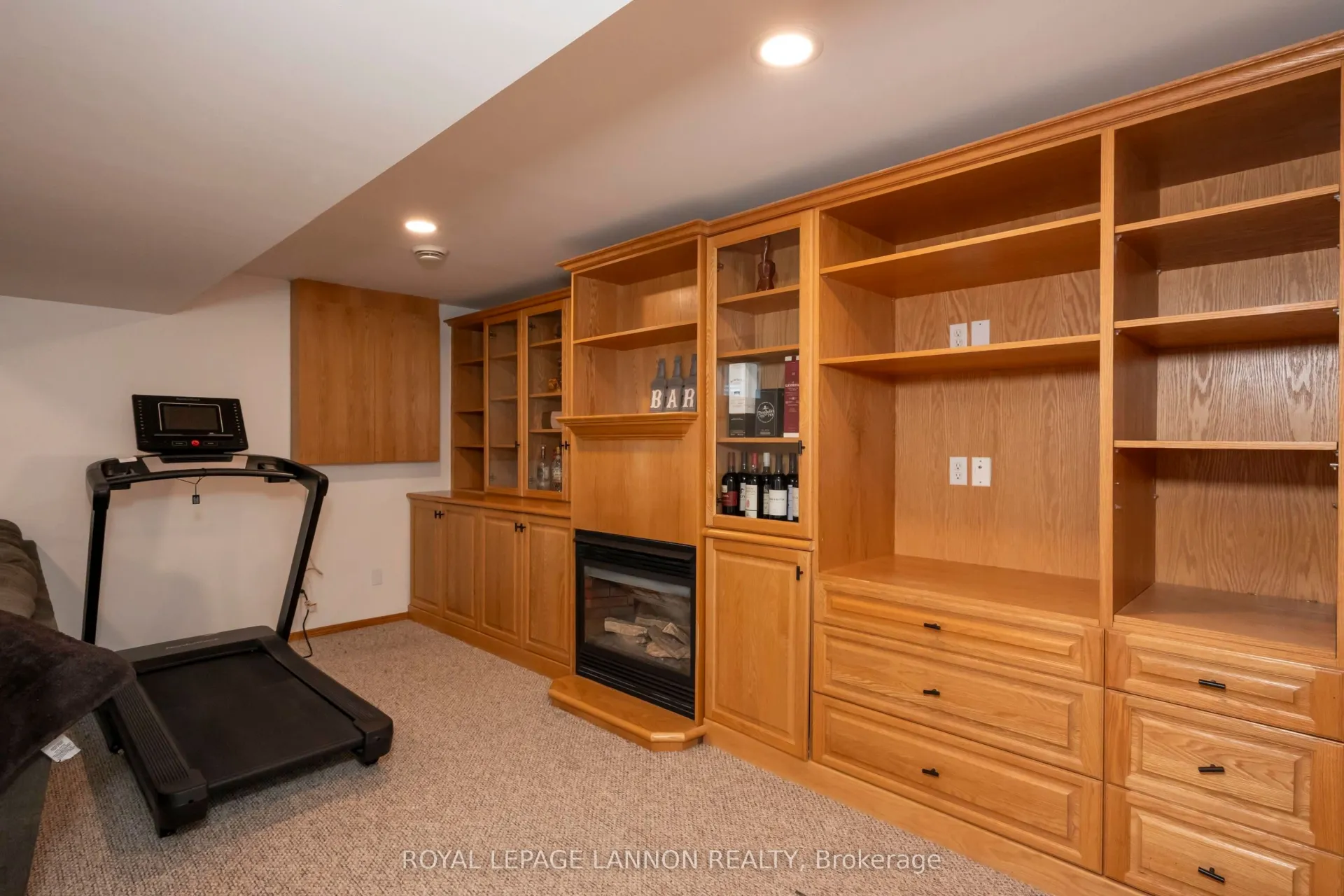 Photo 32 of 148 Nottingham Crescent, Thunder Bay, John Street North — HOMEH