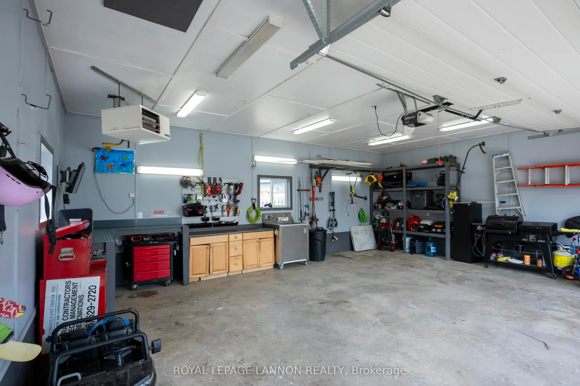 Photo 43 of 148 Nottingham Crescent, Thunder Bay, John Street North — HOMEH