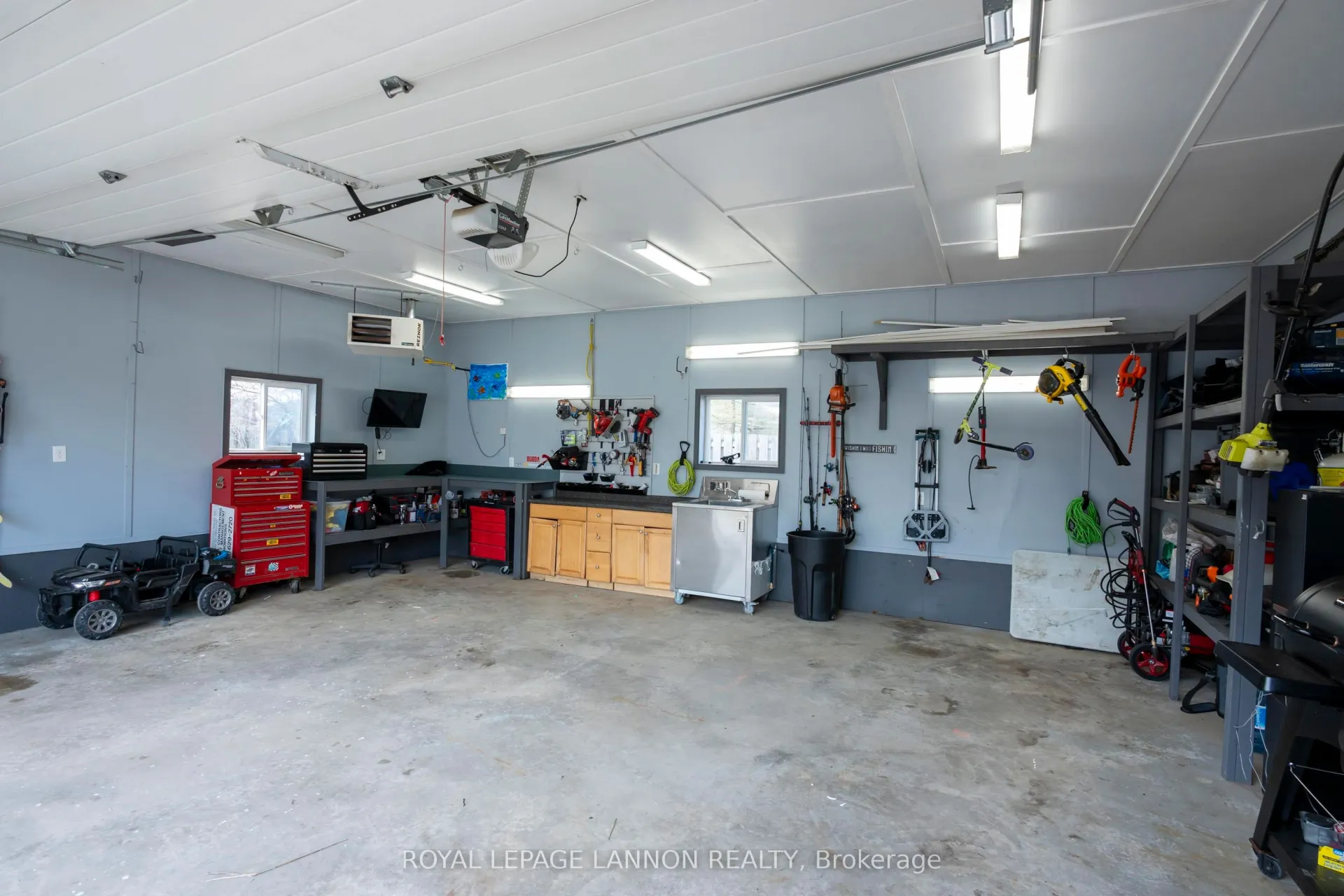 Photo 45 of 148 Nottingham Crescent, Thunder Bay, John Street North — HOMEH