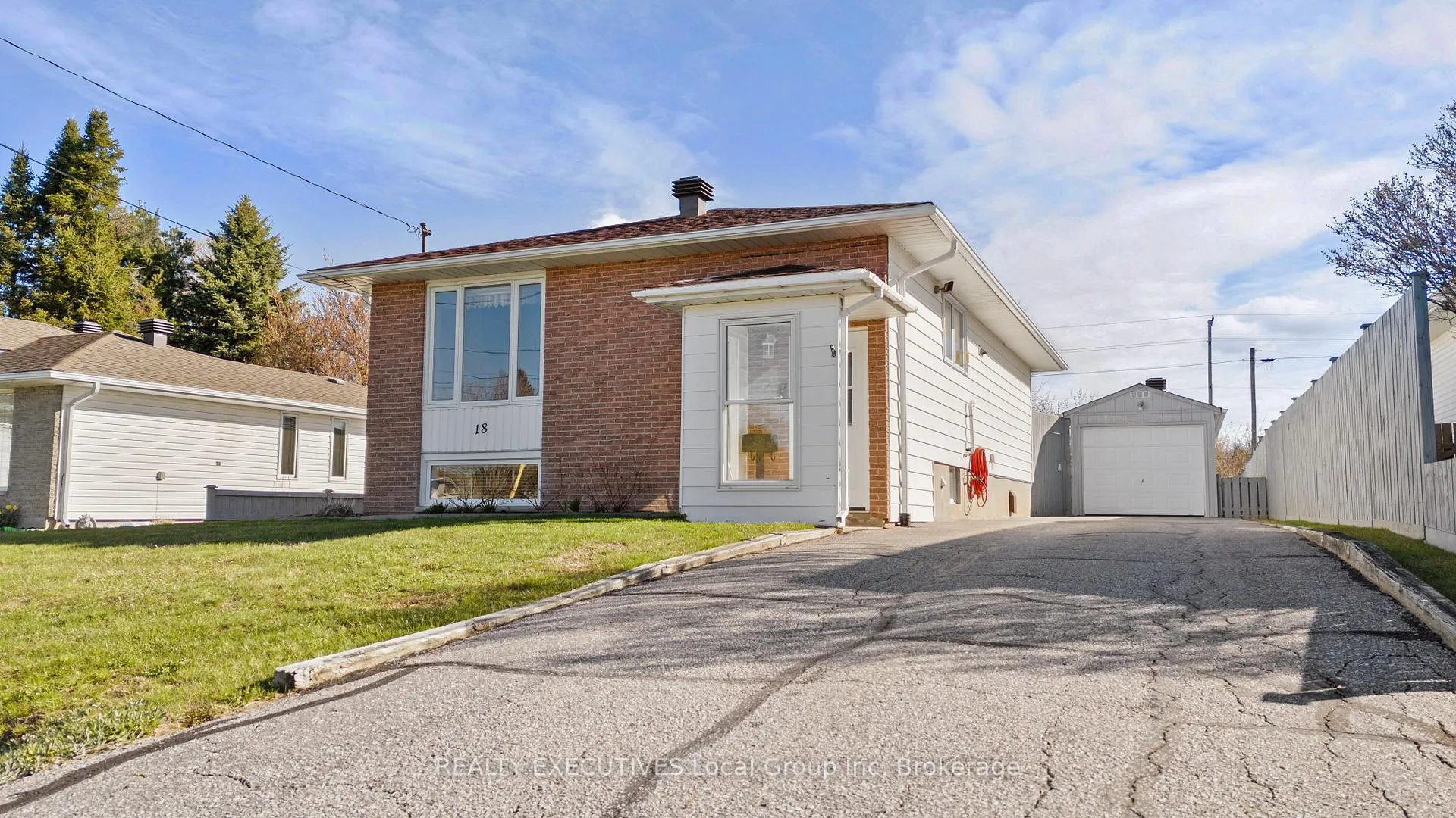 Photo 2 of 18 Van Horne Crescent, North Bay, Ferris — HOMEH