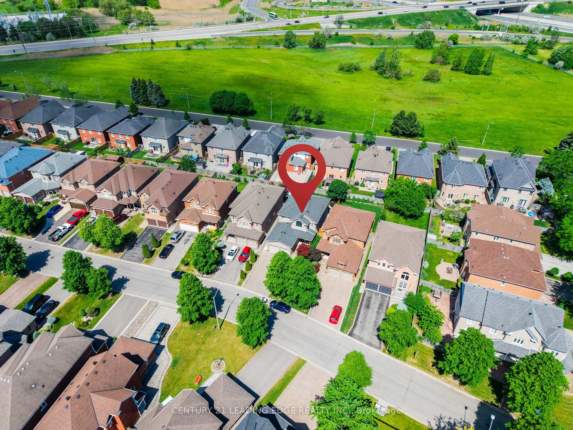 Photo 5 of 145 Quince Crescent, Markham, Rouge River Estates — HOMEH