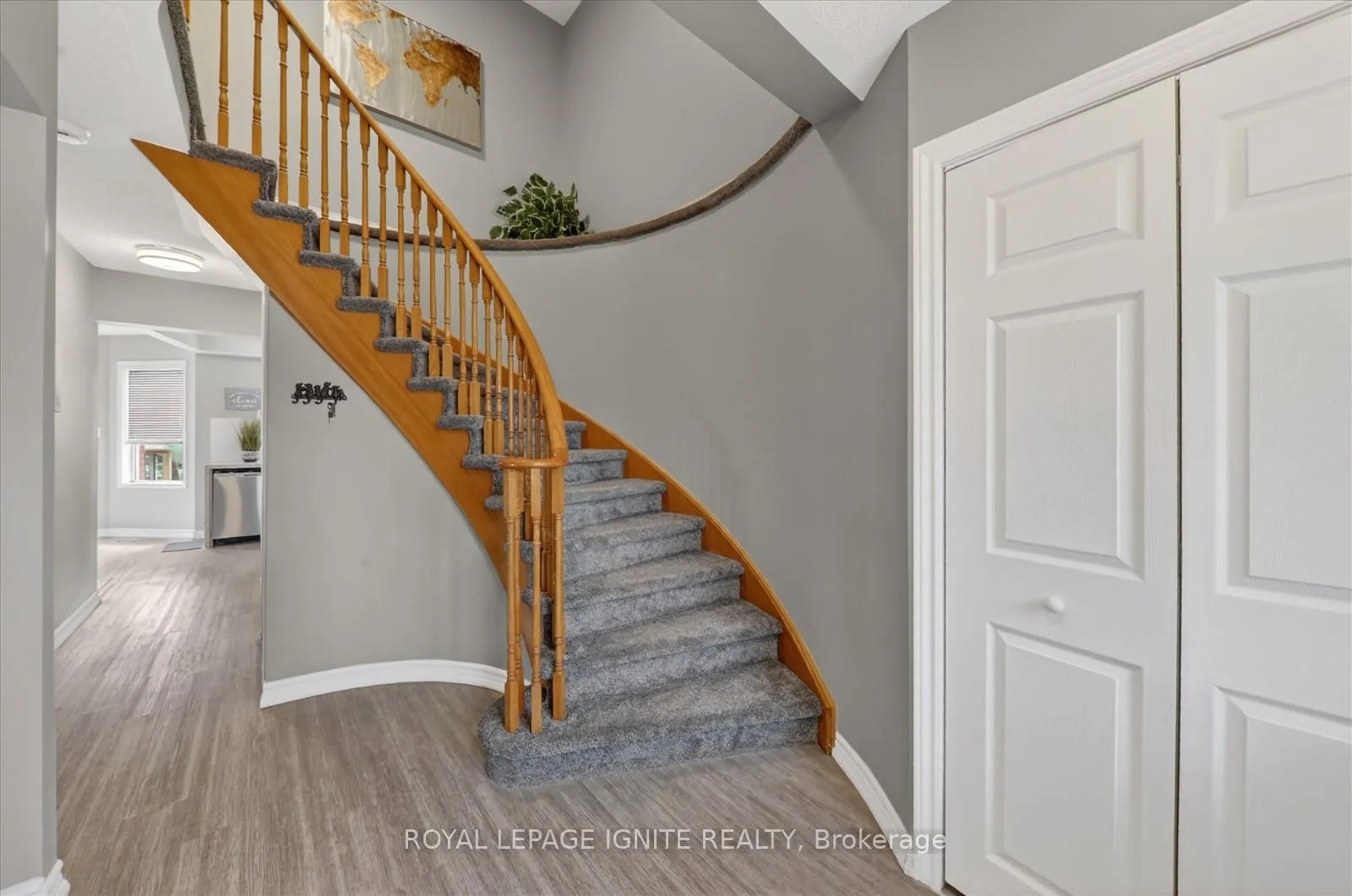 Photo 11 of 14 Elephant Hill Drive, Clarington, Bowmanville — HOMEH