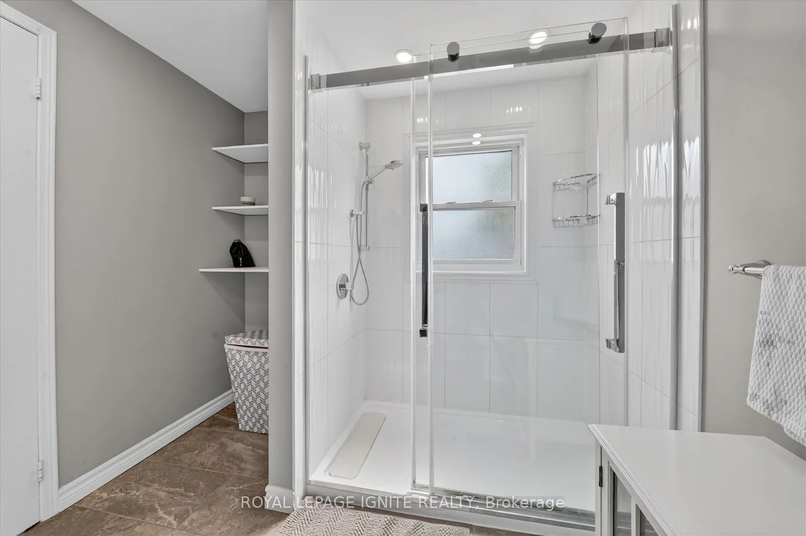 Photo 31 of 14 Elephant Hill Drive, Clarington, Bowmanville — HOMEH