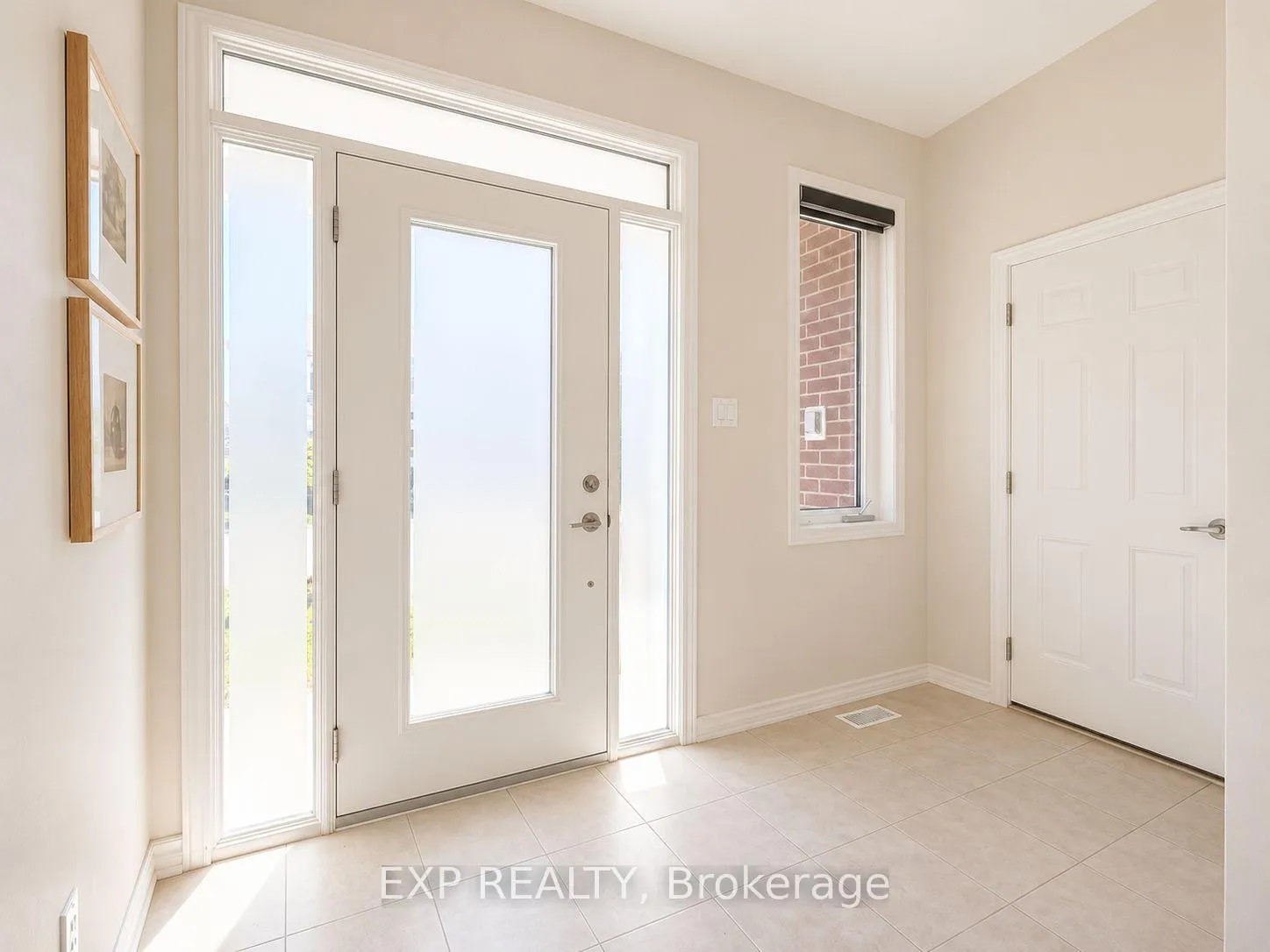 Photo 4 of 516 Loury Row, Ottawa, Chapel Hill South - Orleans Village — HOMEH