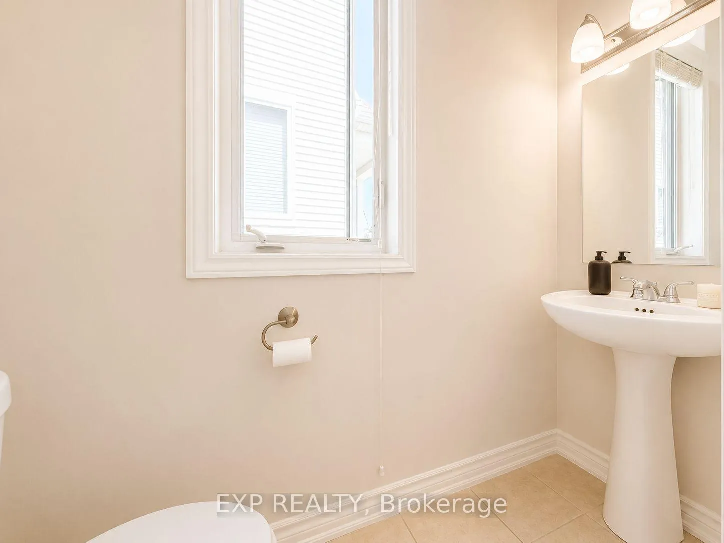 Photo 8 of 516 Loury Row, Ottawa, Chapel Hill South - Orleans Village — HOMEH