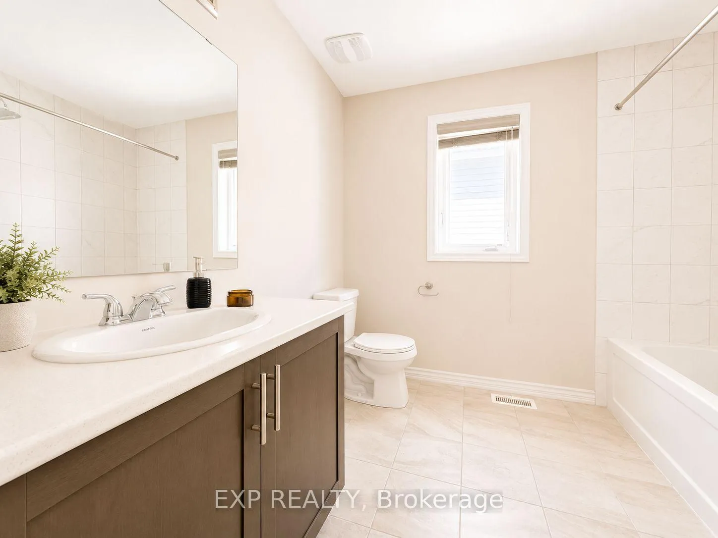 Photo 28 of 516 Loury Row, Ottawa, Chapel Hill South - Orleans Village — HOMEH