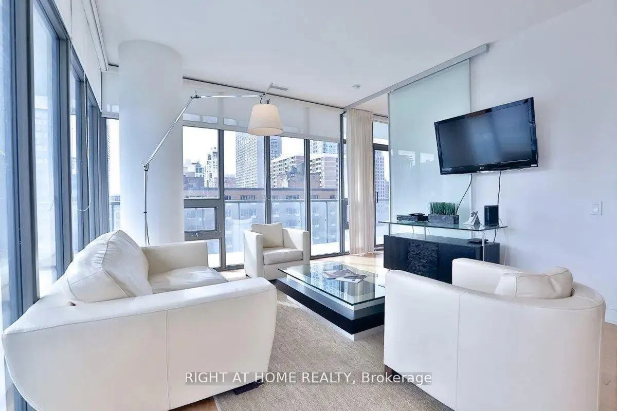 Photo 2 of Unit 1005, 33 Charles Street E, Toronto, Church-Yonge Corridor — HOMEH