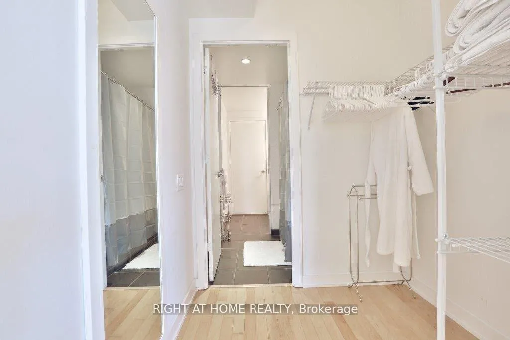 Photo 10 of Unit 1005, 33 Charles Street E, Toronto, Church-Yonge Corridor — HOMEH