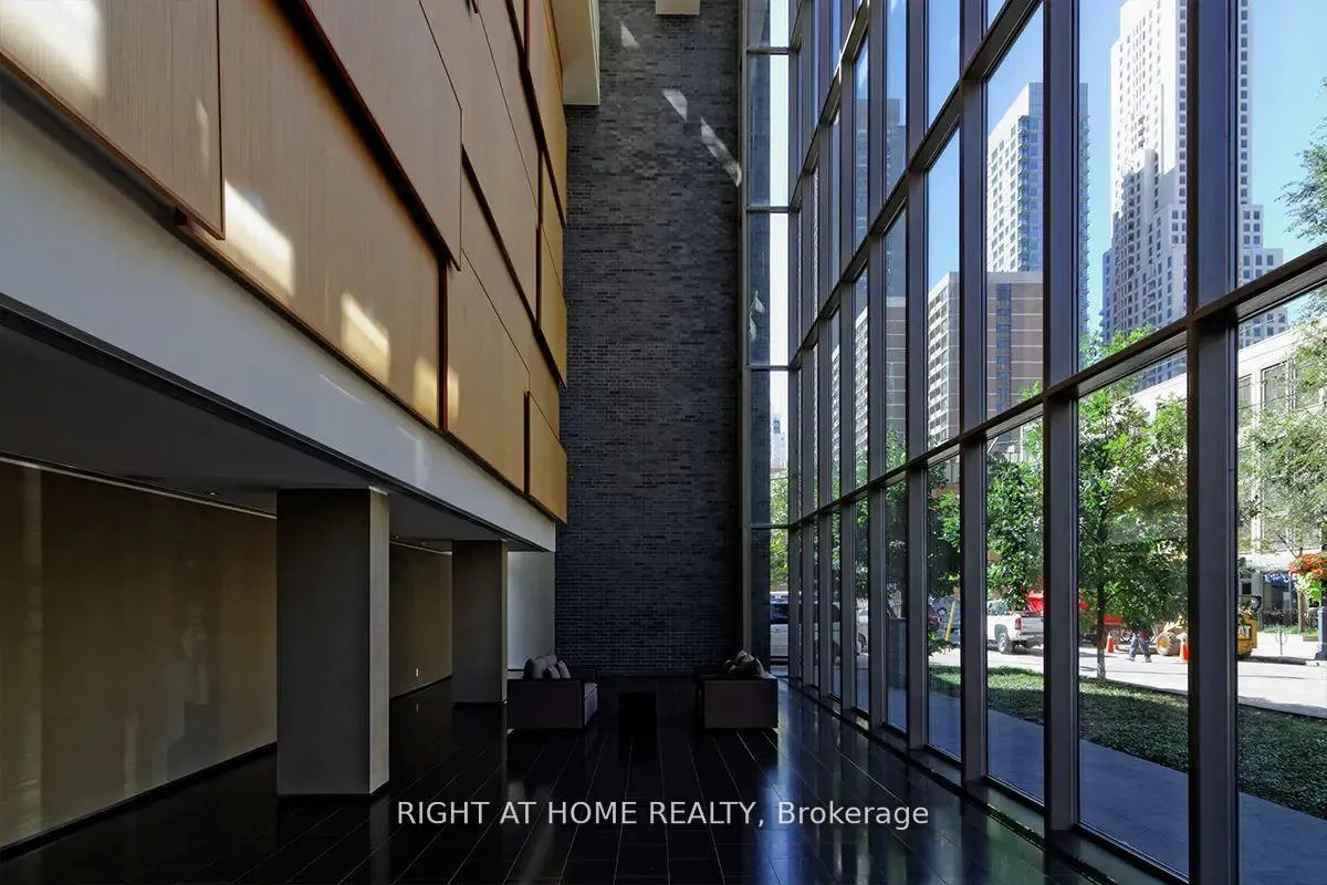 Photo 16 of Unit 1005, 33 Charles Street E, Toronto, Church-Yonge Corridor — HOMEH