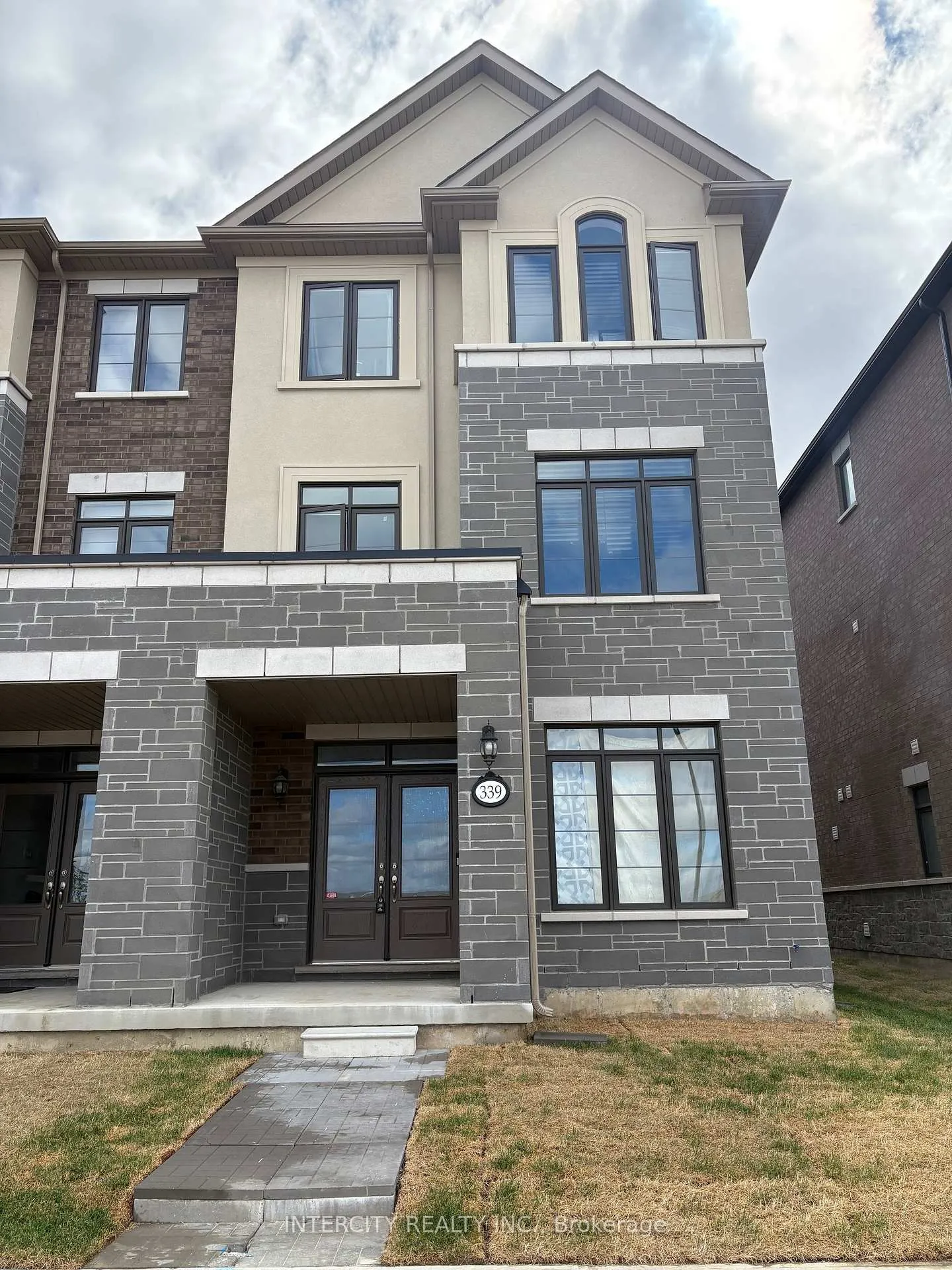 Photo 1 of 339 Inspire Boulevard, Brampton, Sandringham-Wellington North — HOMEH