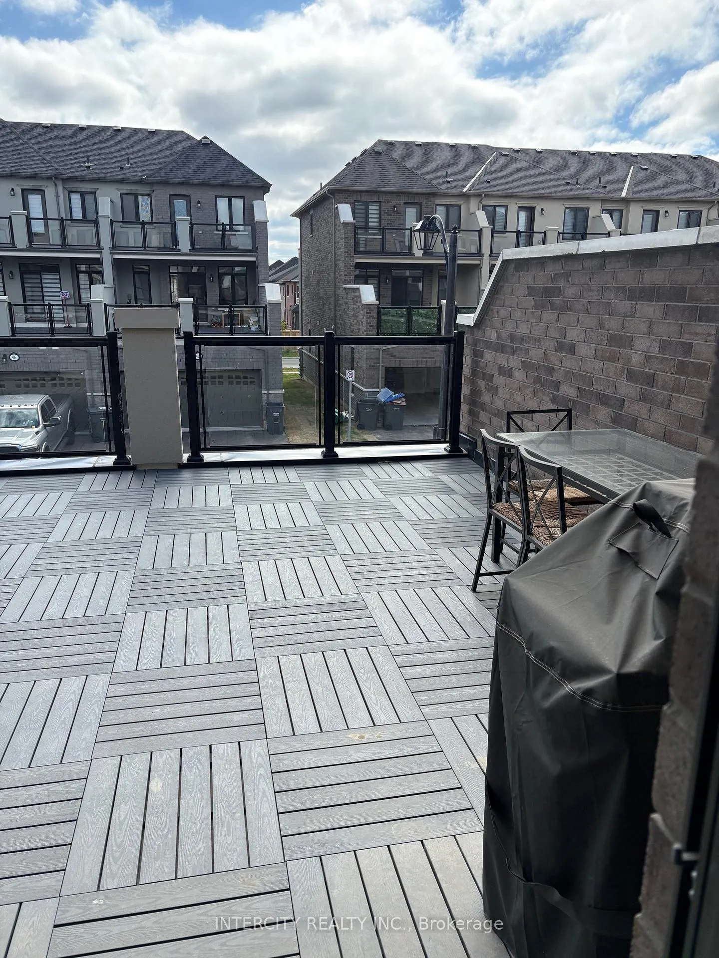 Photo 7 of 339 Inspire Boulevard, Brampton, Sandringham-Wellington North — HOMEH