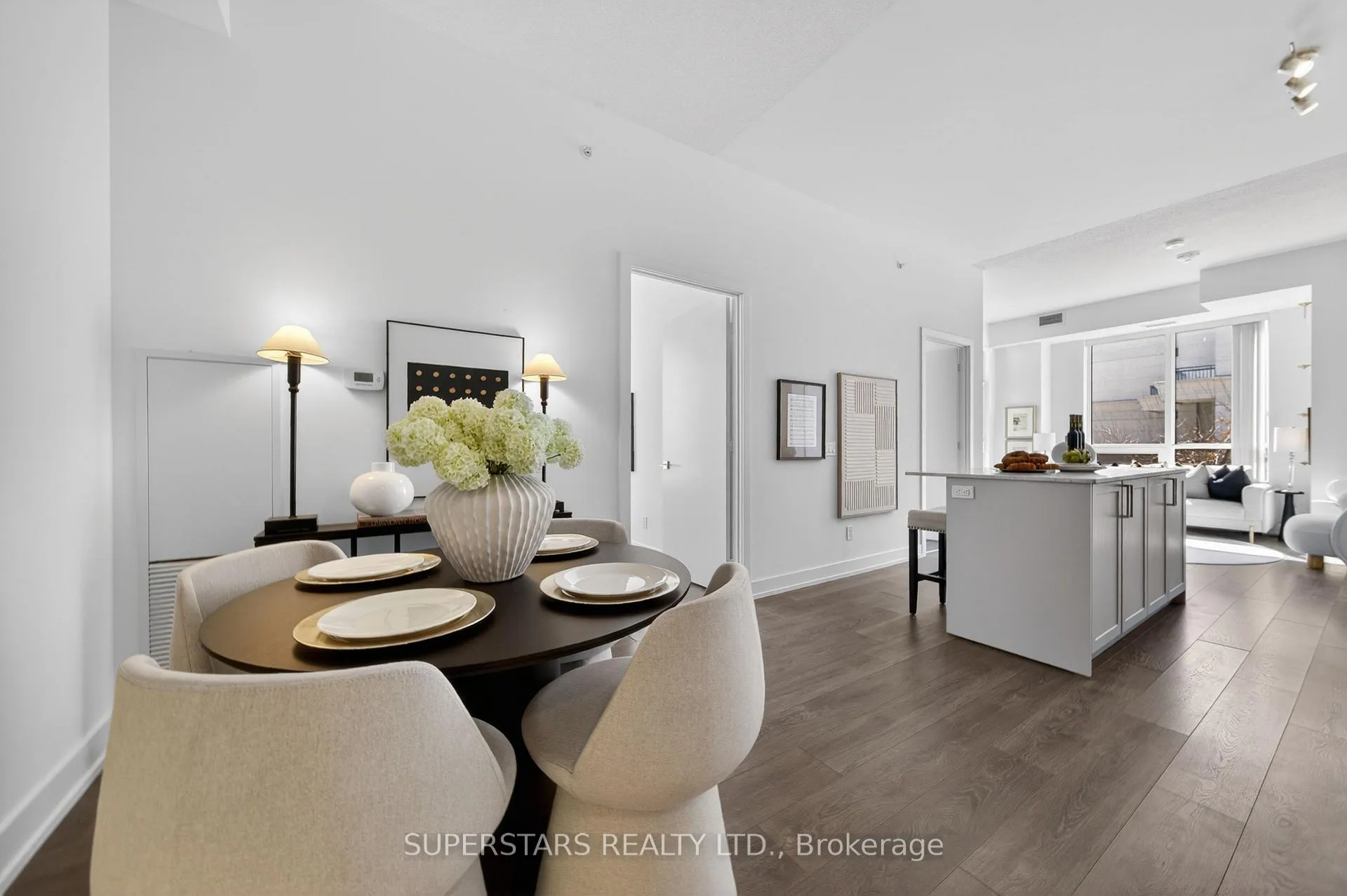 Photo 6 of Unit 817, 278 Buchanan Drive, Markham, Unionville — HOMEH