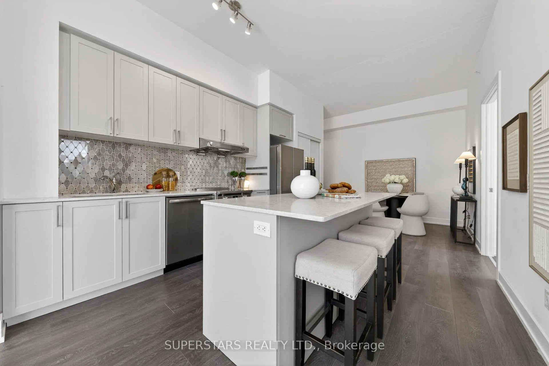 Photo 10 of Unit 817, 278 Buchanan Drive, Markham, Unionville — HOMEH