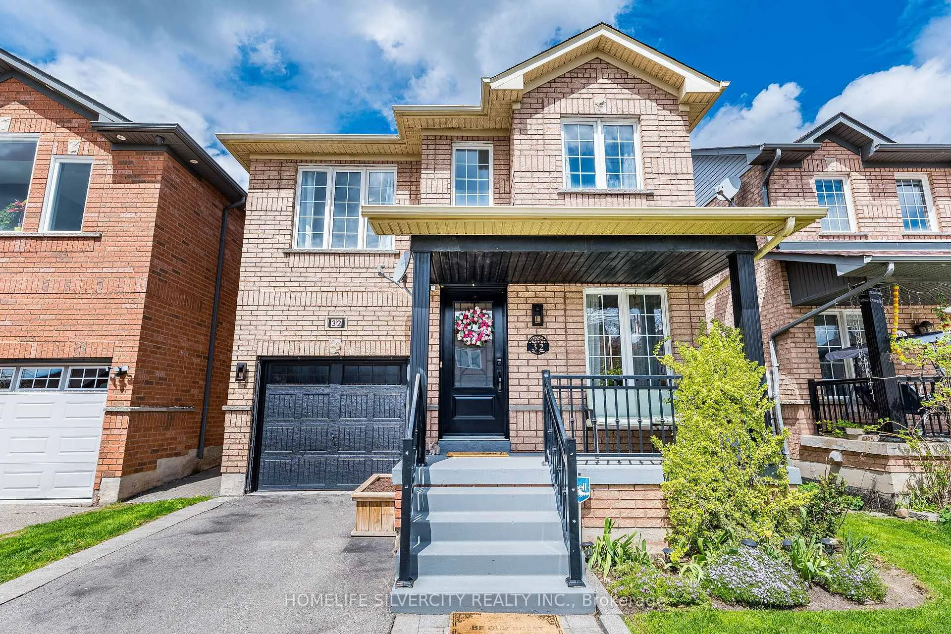 Photo 2 of 32 Continental Road, Brampton, Fletcher's Meadow — HOMEH