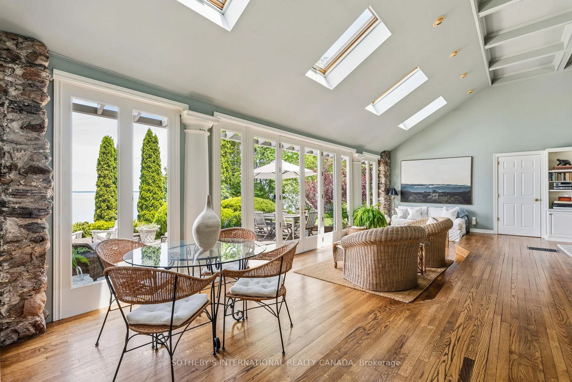 Photo 7 of 30 Hedge Road, Georgina, Sutton & Jackson's Point — HOMEH