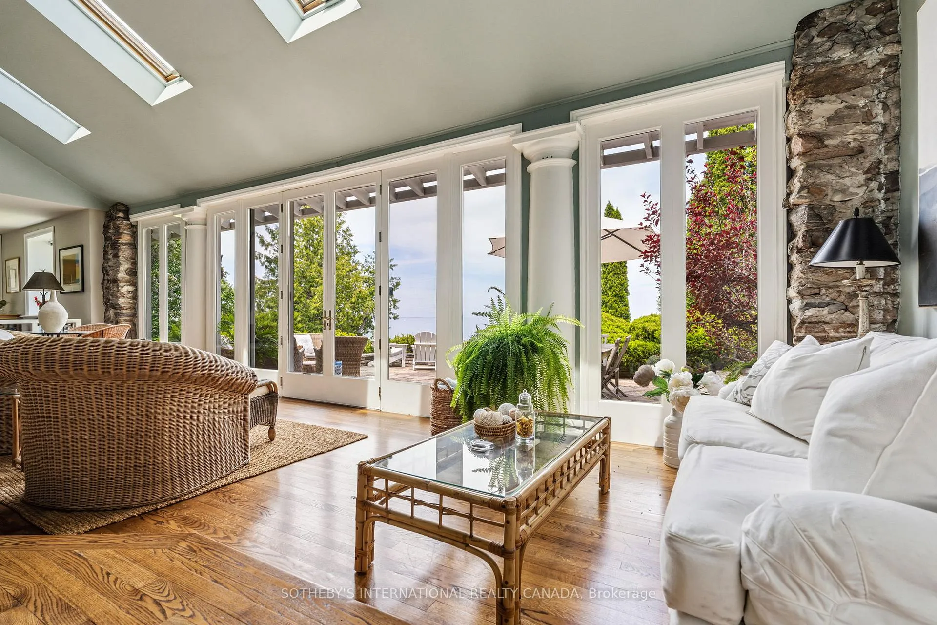 Photo 6 of 30 Hedge Road, Georgina, Sutton & Jackson's Point — HOMEH
