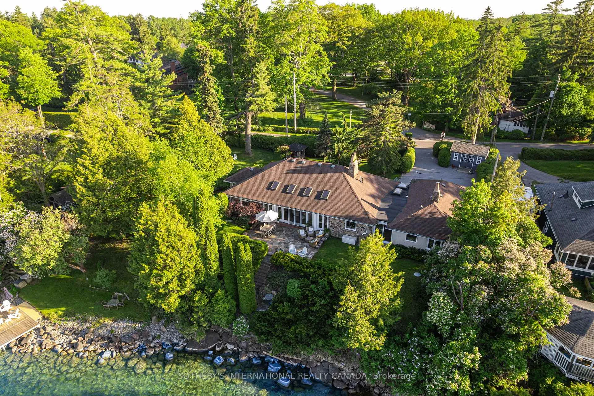 Photo 2 of 30 Hedge Road, Georgina, Sutton & Jackson's Point — HOMEH
