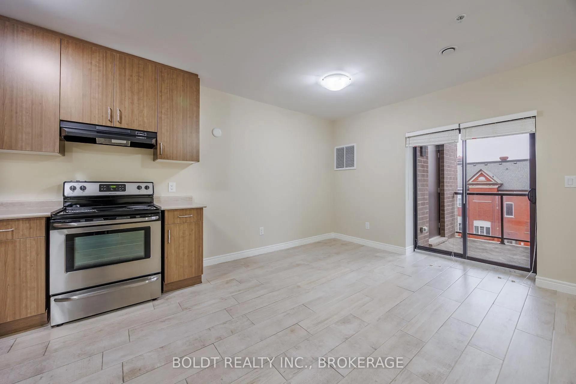 Photo 8 of Unit 407, 5837 Dunn Street, Niagara Falls, Dorchester — HOMEH