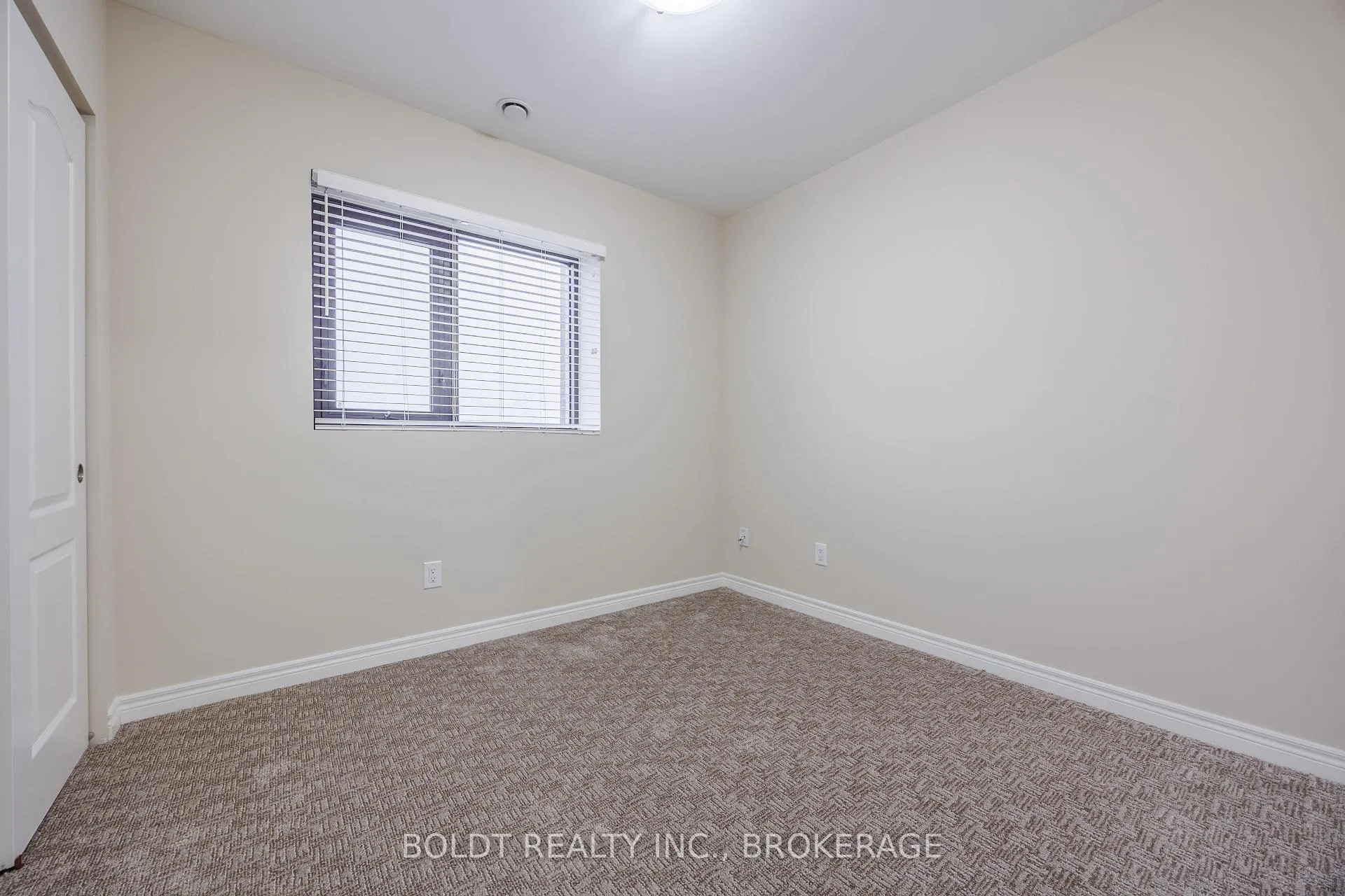 Photo 11 of Unit 407, 5837 Dunn Street, Niagara Falls, Dorchester — HOMEH