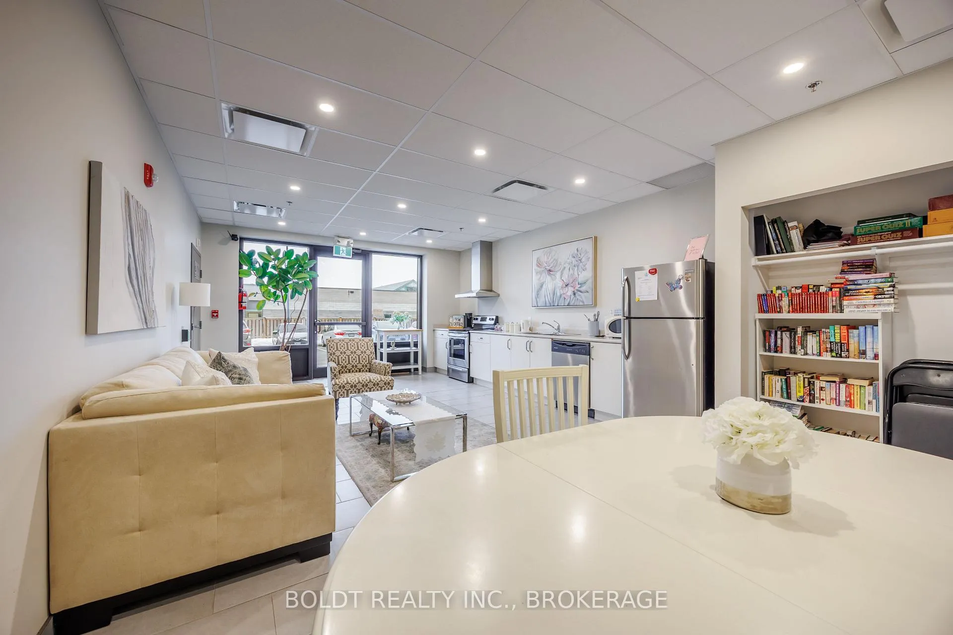 Photo 16 of Unit 407, 5837 Dunn Street, Niagara Falls, Dorchester — HOMEH