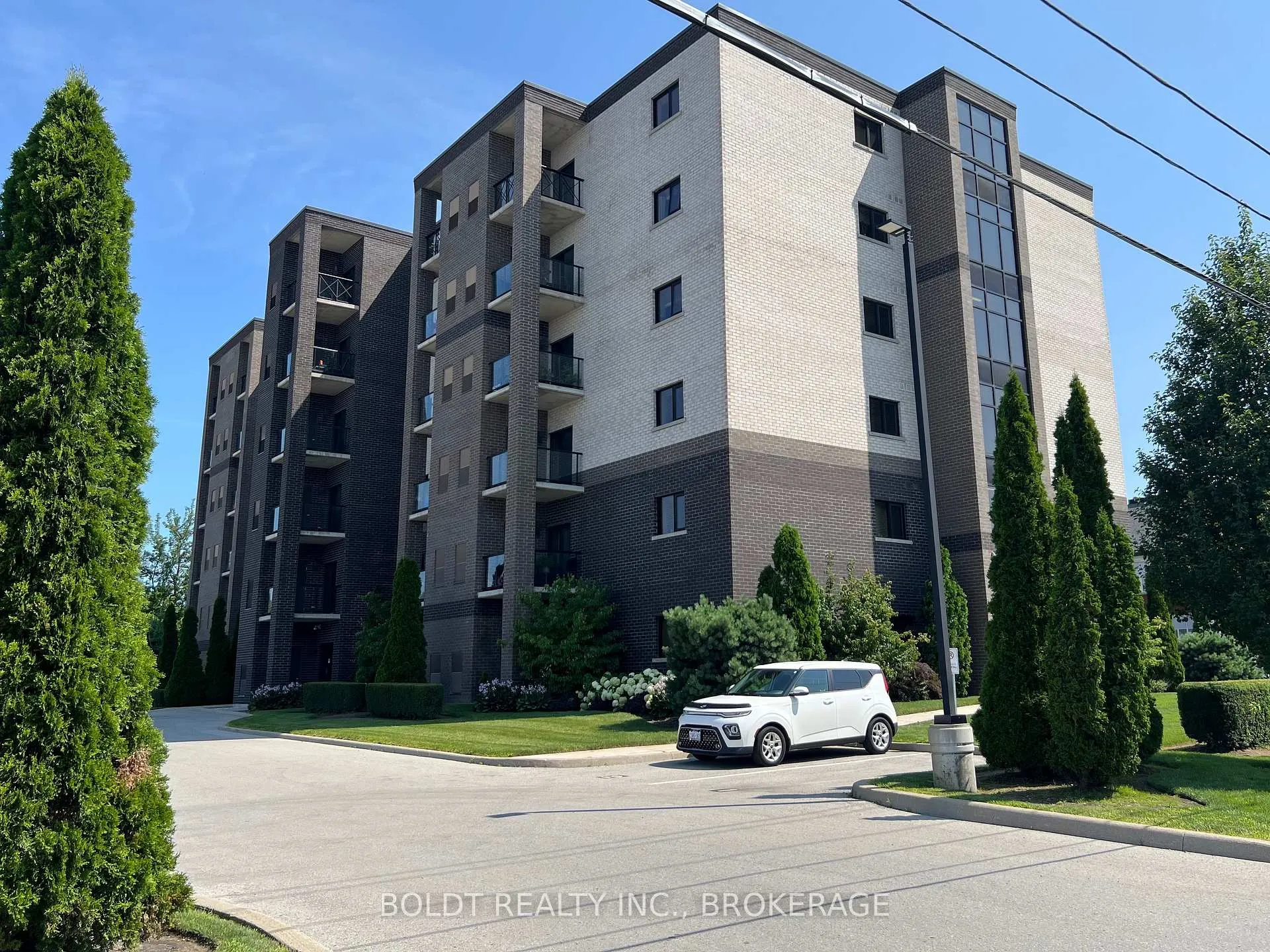 Photo 4 of Unit 407, 5837 Dunn Street, Niagara Falls, Dorchester — HOMEH