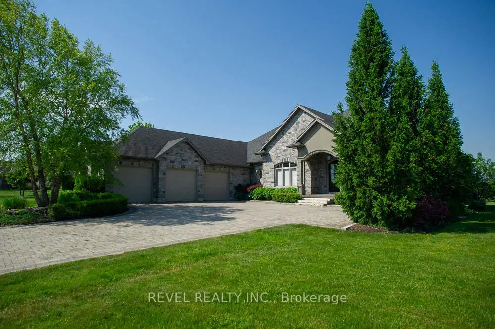 Photo 3 of 29 Westlake Boulevard, Brantford, Empire South — HOMEH