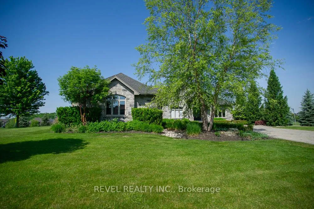 Photo 4 of 29 Westlake Boulevard, Brantford, Empire South — HOMEH