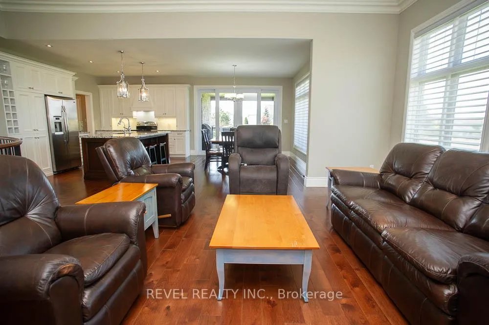 Photo 20 of 29 Westlake Boulevard, Brantford, Empire South — HOMEH