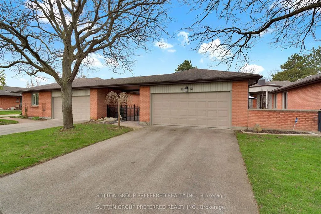 Front of Unit 18, 55 Fiddlers Green Road