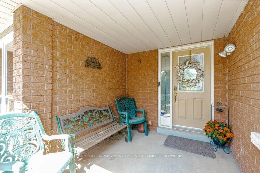 Photo 3 of 50 Culture Crescent, Brampton, Fletcher's Creek Village — HOMEH