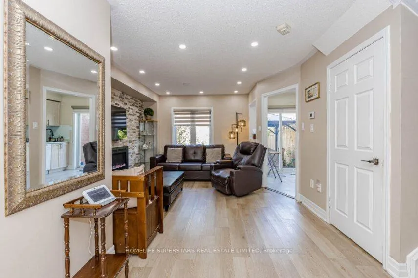 Photo 7 of 50 Culture Crescent, Brampton, Fletcher's Creek Village — HOMEH