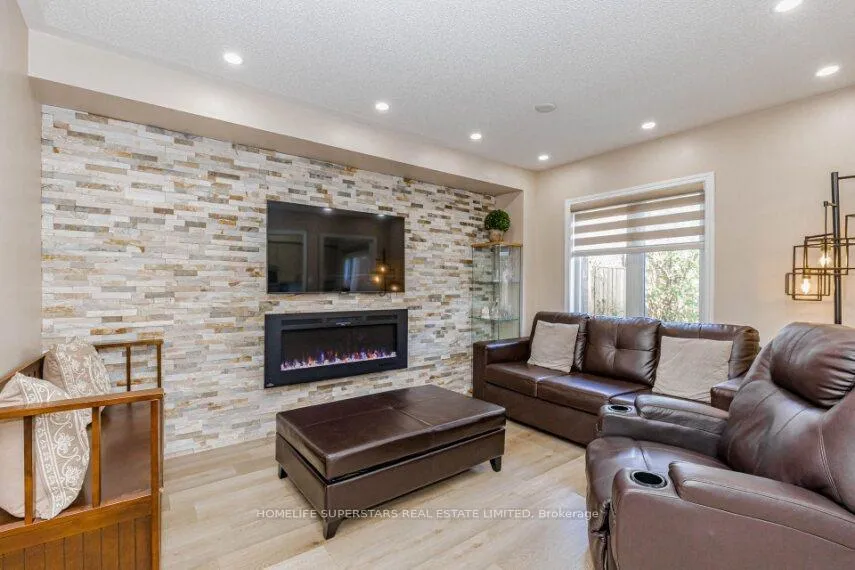 Photo 9 of 50 Culture Crescent, Brampton, Fletcher's Creek Village — HOMEH