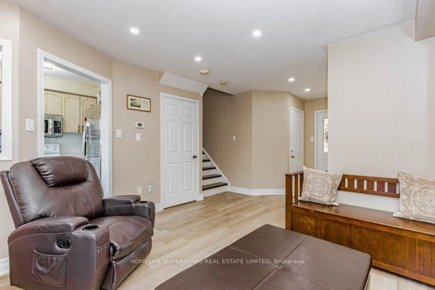 Photo 11 of 50 Culture Crescent, Brampton, Fletcher's Creek Village — HOMEH
