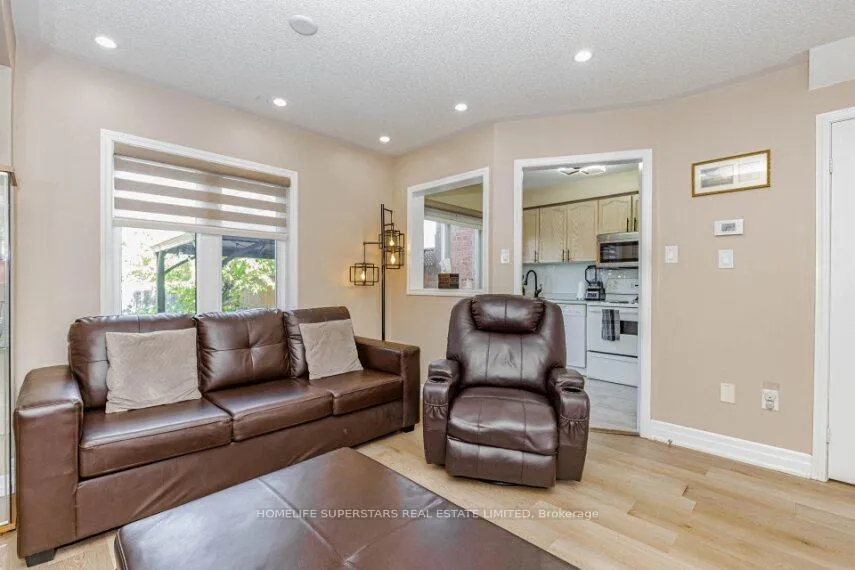 Photo 12 of 50 Culture Crescent, Brampton, Fletcher's Creek Village — HOMEH