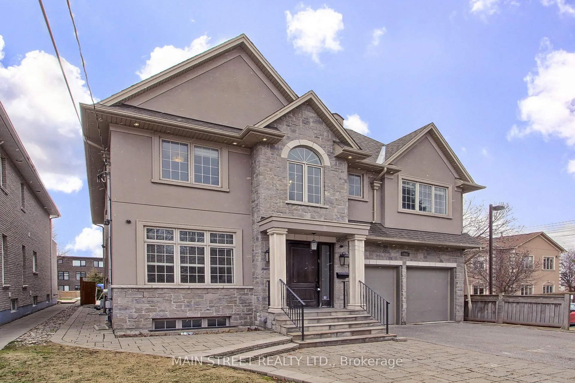 Photo 2 of 267 King High Drive, Vaughan, Beverley Glen — HOMEH