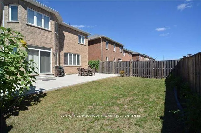 Photo 15 of Unit Upper, 61 Summitgreen Crescent, Brampton, Sandringham-Wellington North — HOMEH