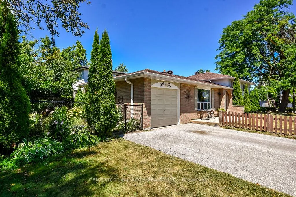 Photo 3 of 32 Lonsdale Place, Barrie, Grove East — HOMEH