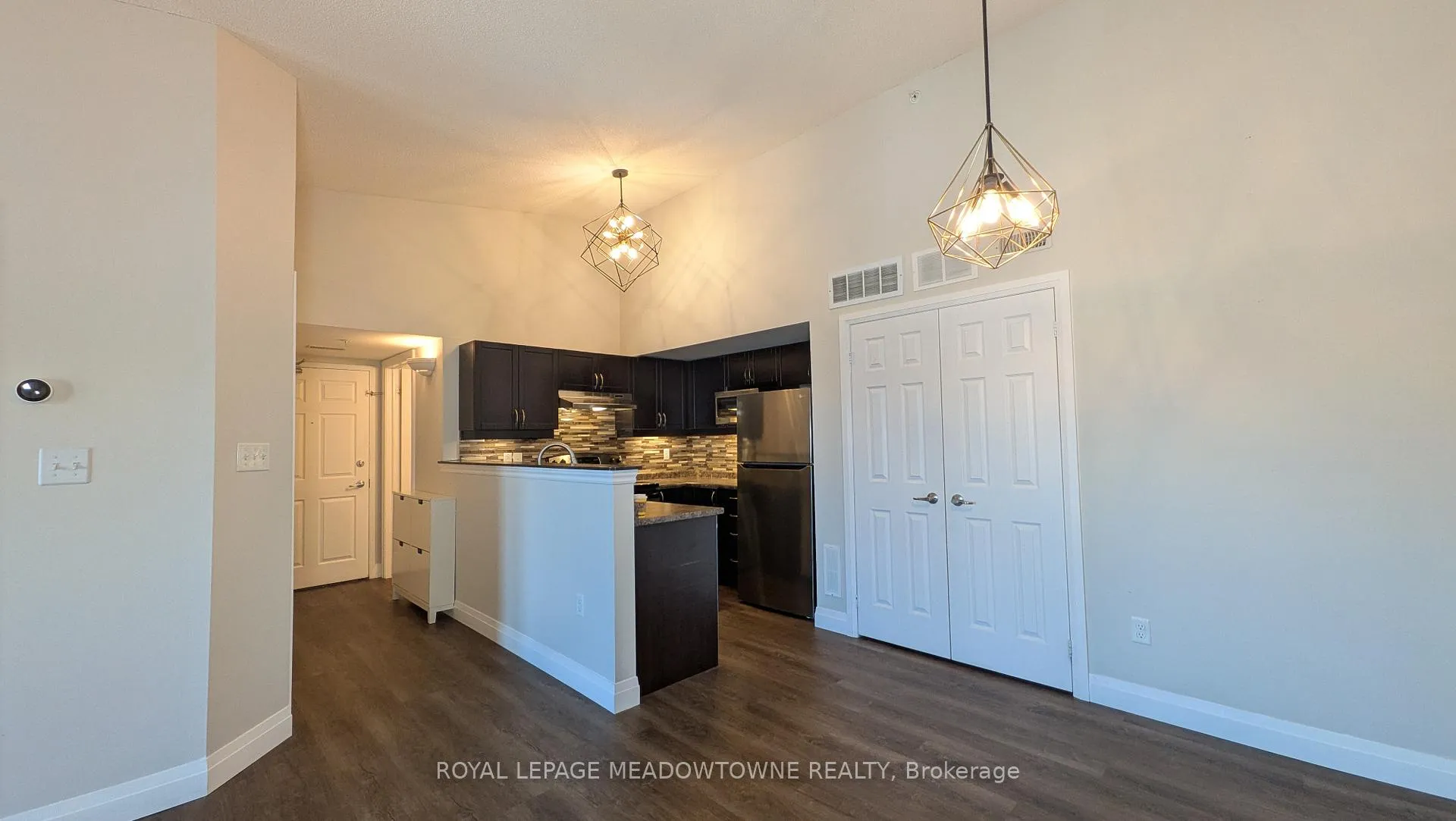 Photo 5 of Unit 404, 1350 Main Street, Milton, Dempsey — HOMEH