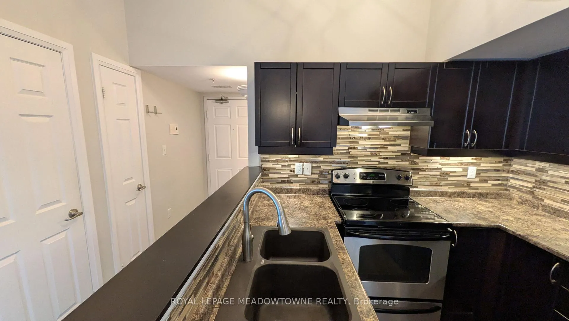 Photo 7 of Unit 404, 1350 Main Street, Milton, Dempsey — HOMEH
