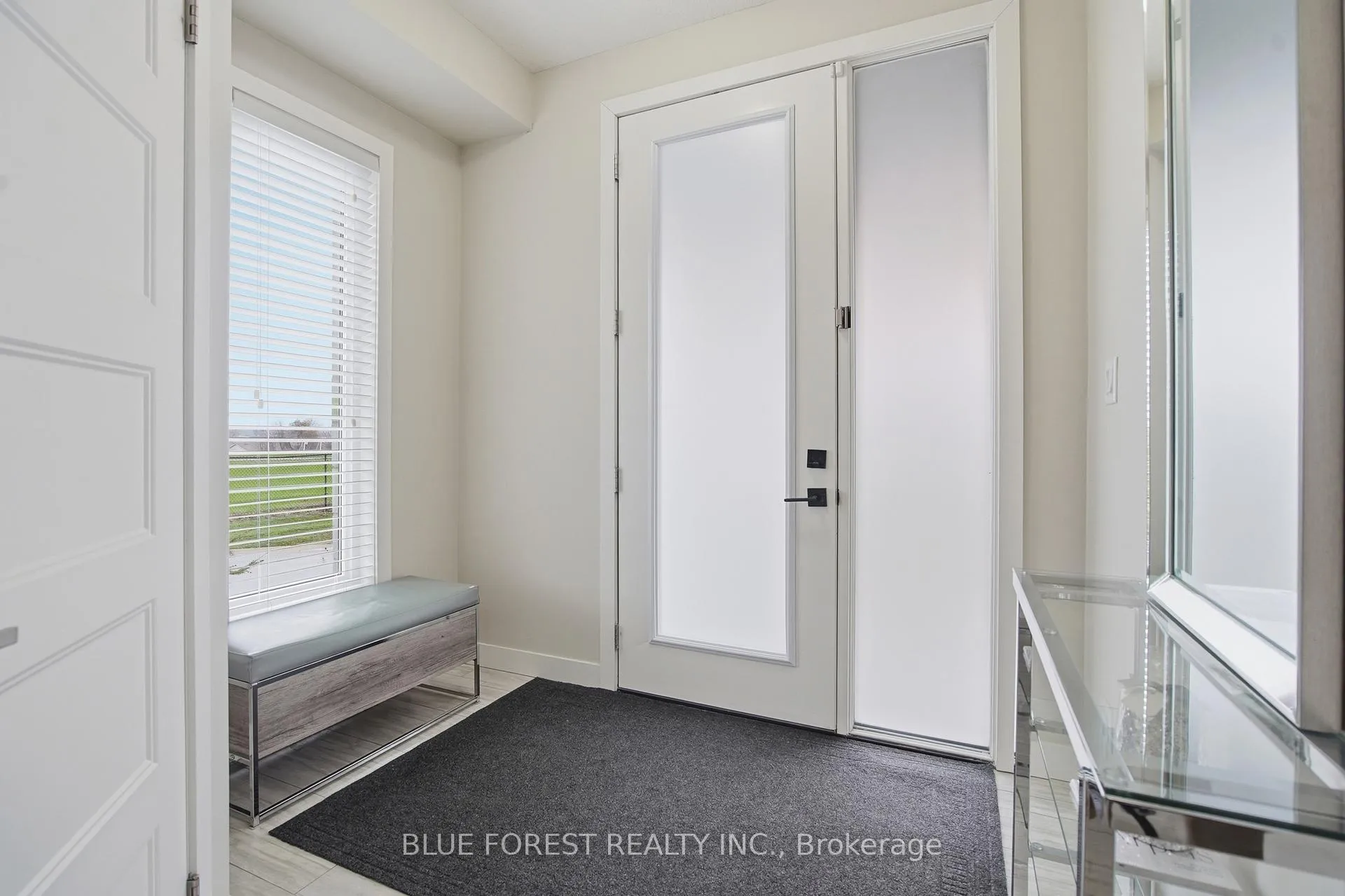 Photo 6 of 933 Sarnia Road, London, North M — HOMEH