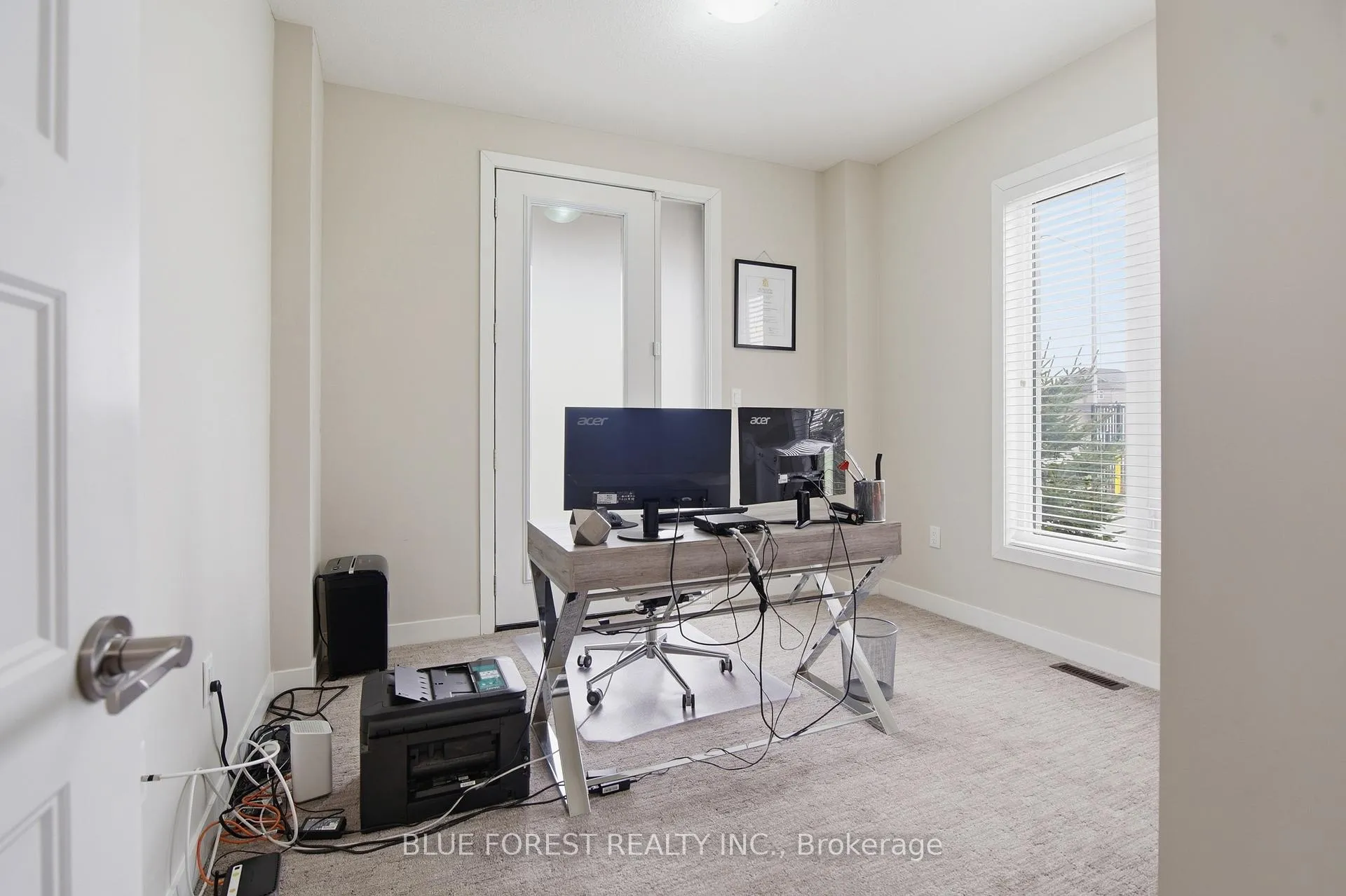 Photo 7 of 933 Sarnia Road, London, North M — HOMEH