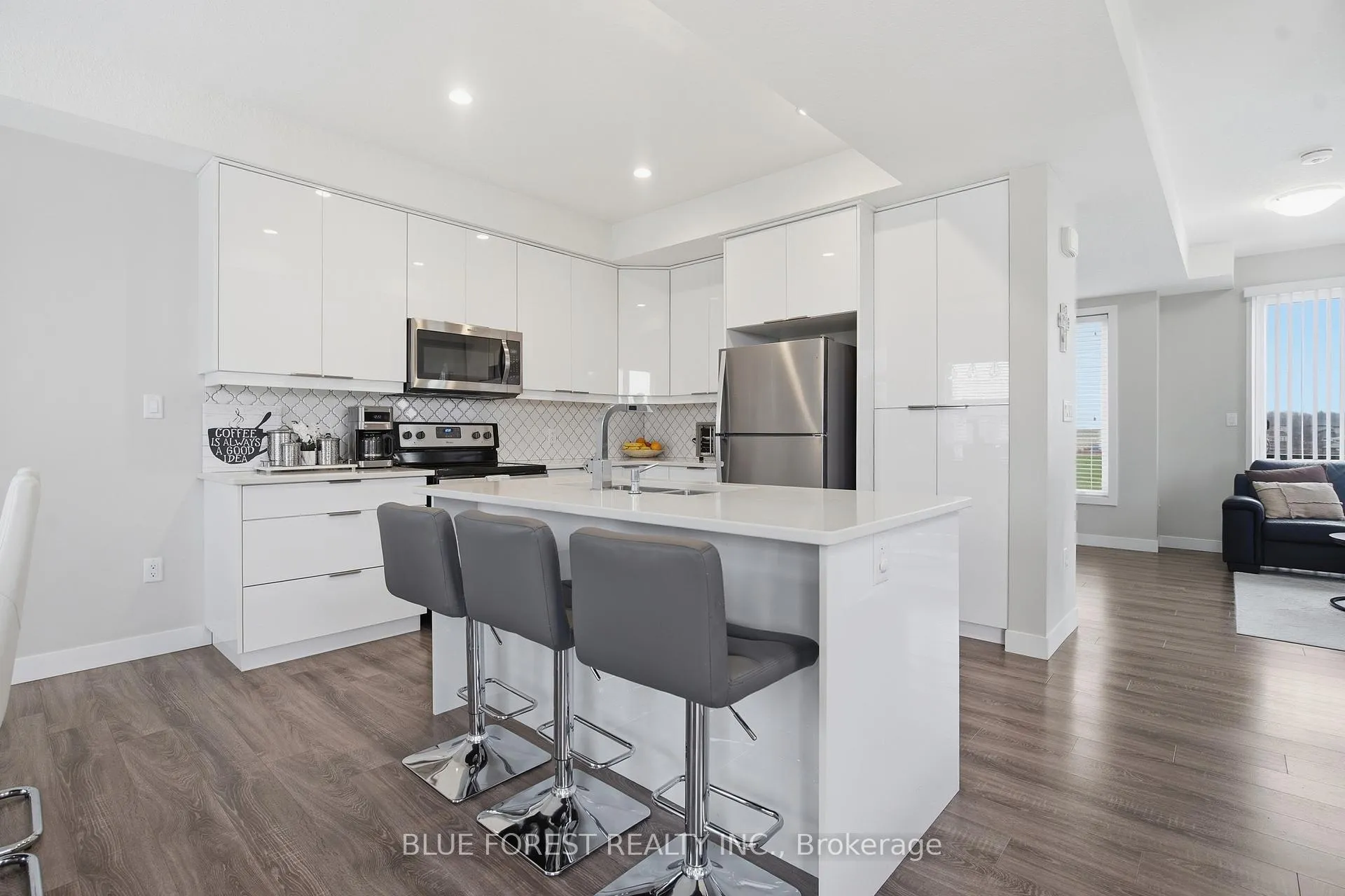 Photo 14 of 933 Sarnia Road, London, North M — HOMEH