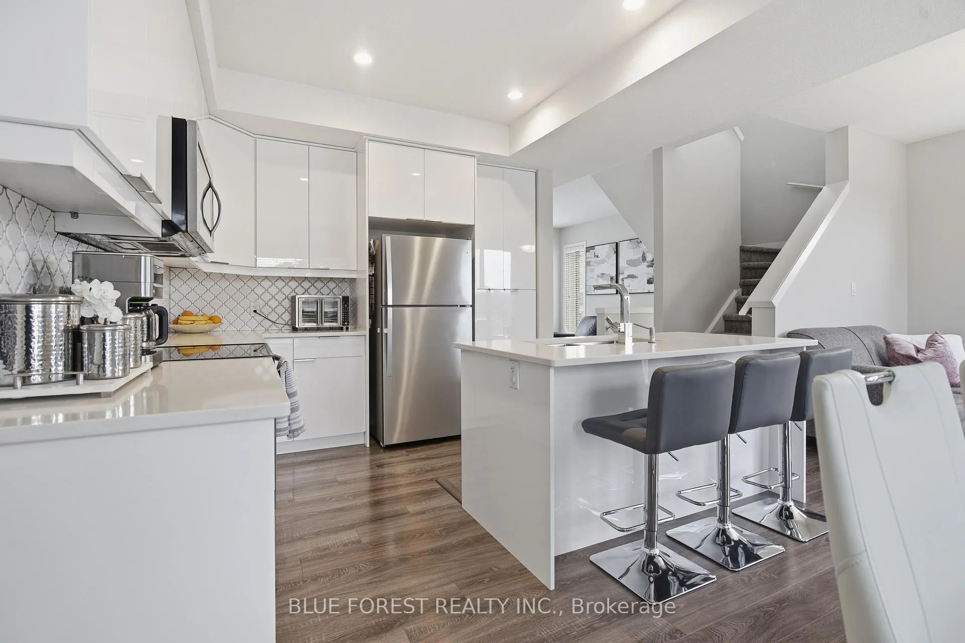 Photo 15 of 933 Sarnia Road, London, North M — HOMEH