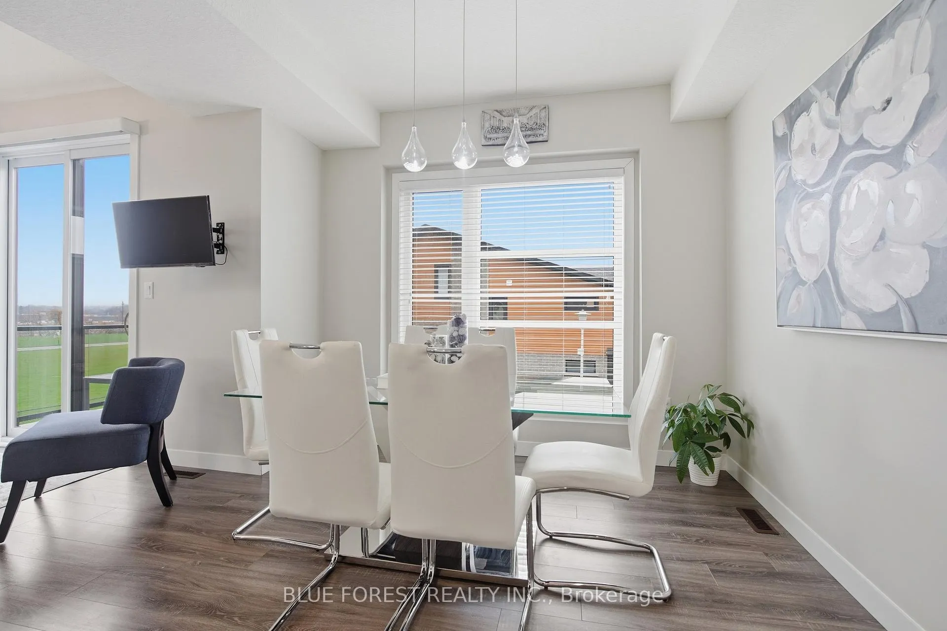 Photo 19 of 933 Sarnia Road, London, North M — HOMEH