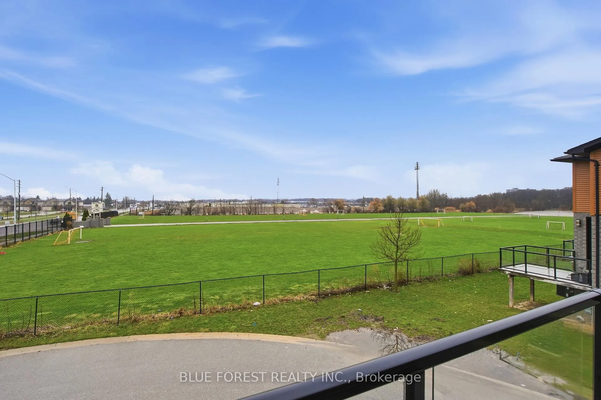 Photo 25 of 933 Sarnia Road, London, North M — HOMEH