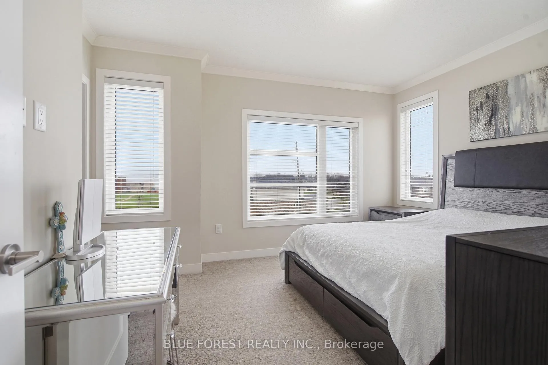 Photo 27 of 933 Sarnia Road, London, North M — HOMEH